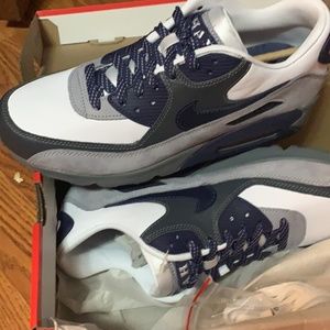 Boys Size 7 Nike Airmax 90 Brand New